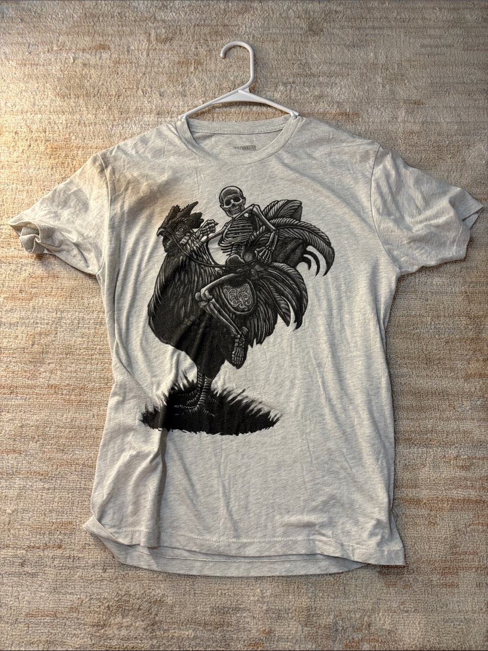 Men's Light Gray Graphic Crewneck Tee with Skeleton & Rooster Print